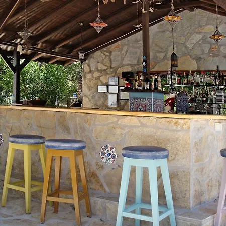 Πανσιόν Rhapsody *